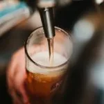 Como pedir cerveja em viagens ao exterior